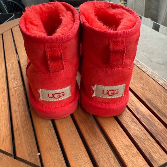 UGG Kids Suede & Sheepskin Booties Size 1 - Picture 4 of 6